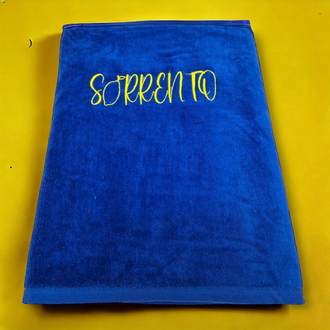 Telo Mare Velour LineaBlu 80x160cm art. Sorrento in spugna 100% cotone tinta unita blu con ricamo giallo